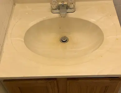 a sink before reglazing